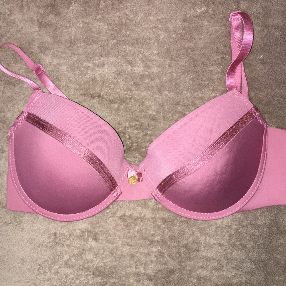 Brand new Adrienne Vittadini bra 36C